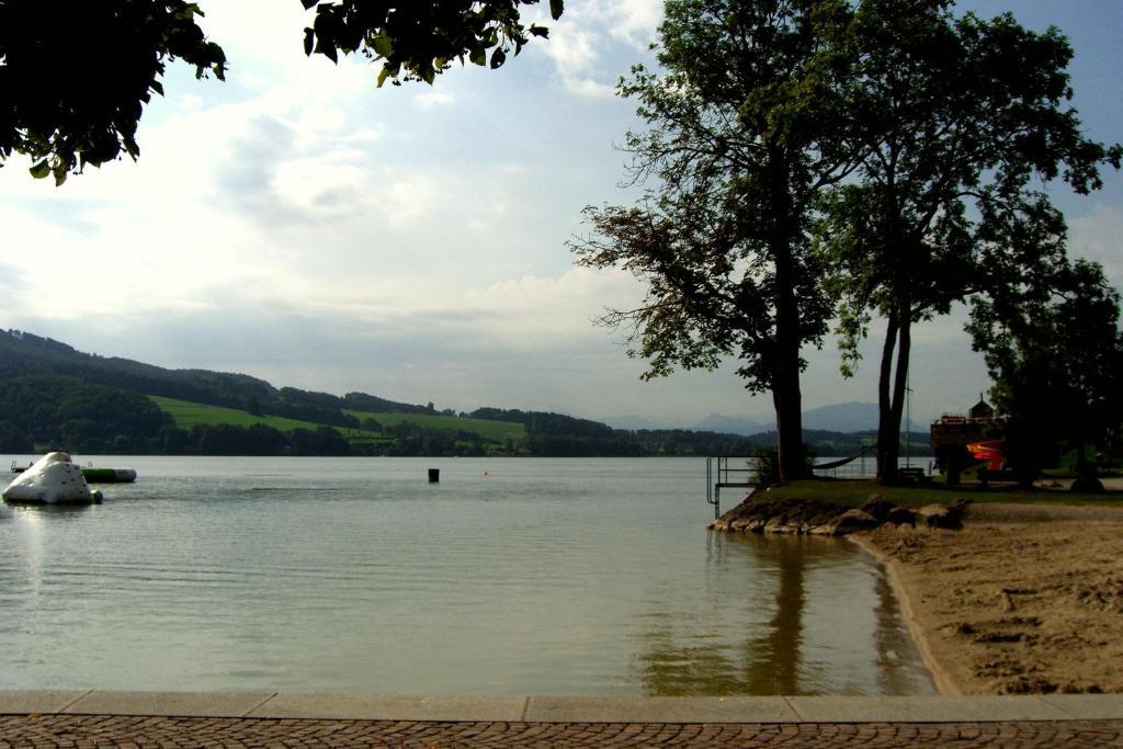 Hotel Landgasthof Altwirt Seeham Esterno foto