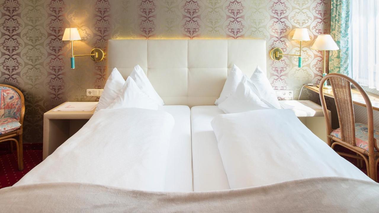 Hotel Landgasthof Altwirt Seeham Esterno foto